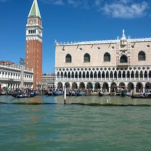  Appartement In Back To San Marco Tourist Italie